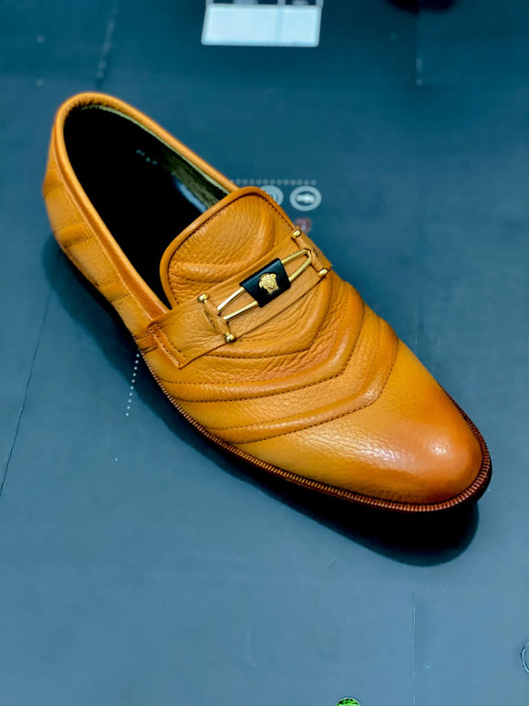 Article M-003 exquisite craftsmanship of Royal Mustard's handmade shoes.