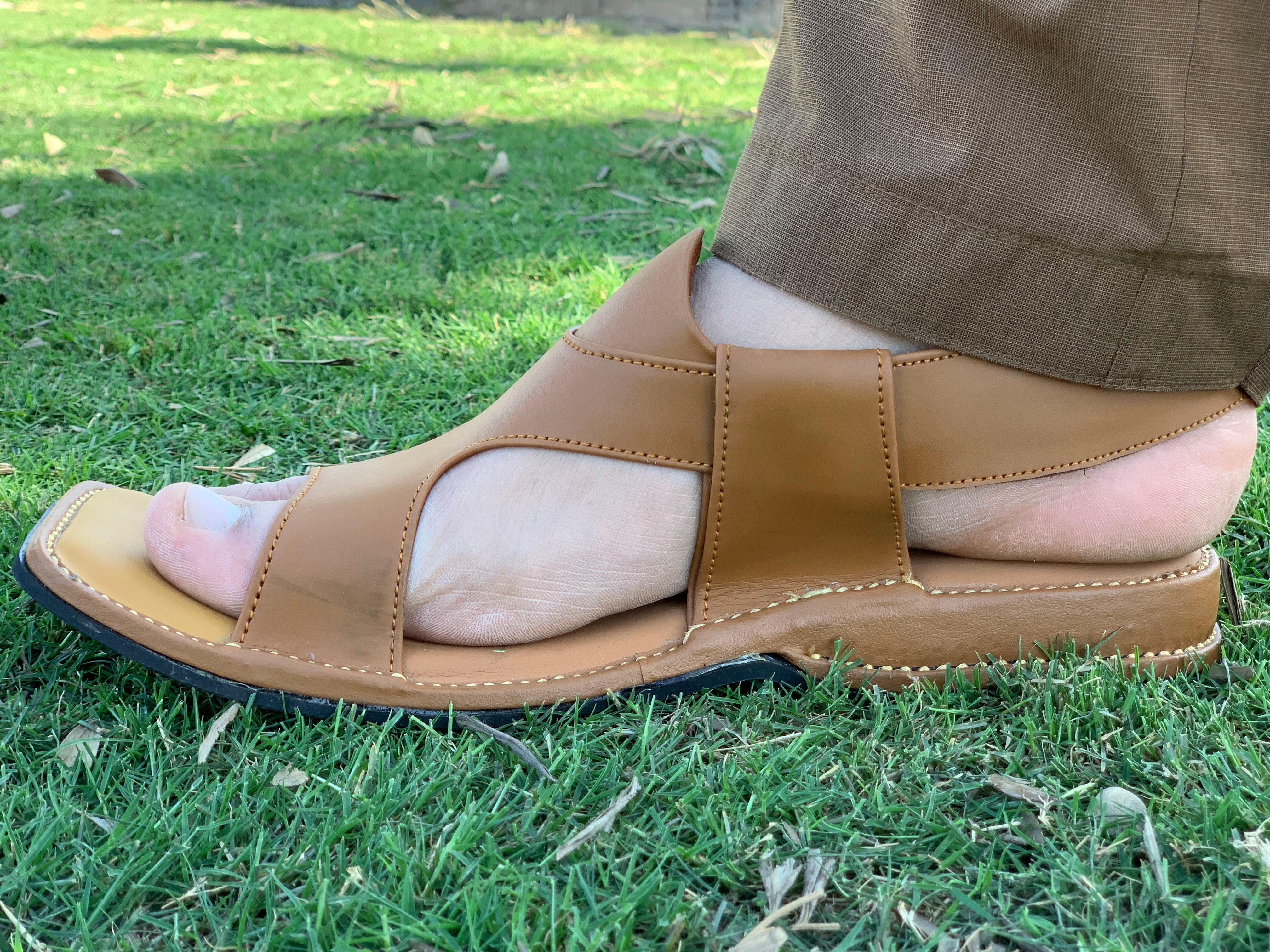 Article M-018 exquisite craftsmanship of Zalmi Panjedar Brown handmade chappal